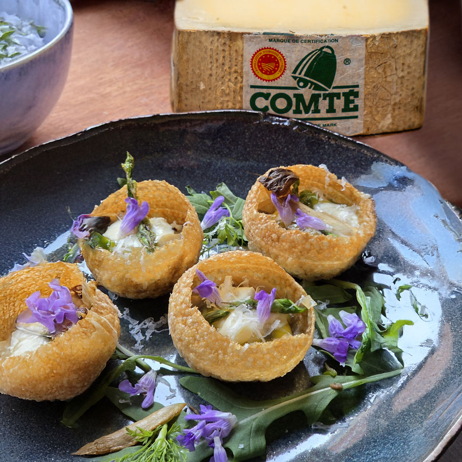 Panipero aux champignons et asperges, crème de Comté 