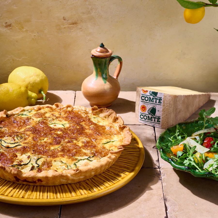 Quiche d’été au Comté, courgettes et thym (sans crème)