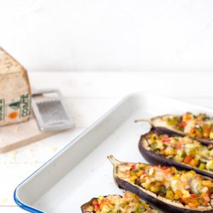 Aubergines in de oven gevuld met groenten en gegratineerd met Comté