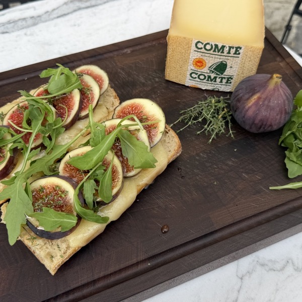 Ciabatta au Comté fondu, figue et miel