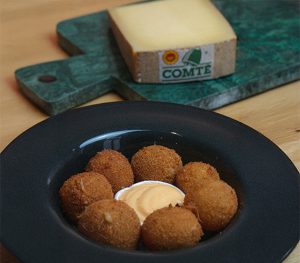 Kaasballetjes met Comté kaas