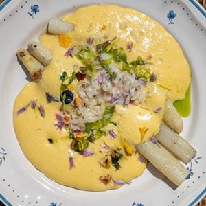 Gevlamde asperges met sifon van Comté kaas x Paul Delrez