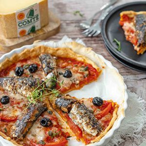 Taart met tomaat, sardines en Comté